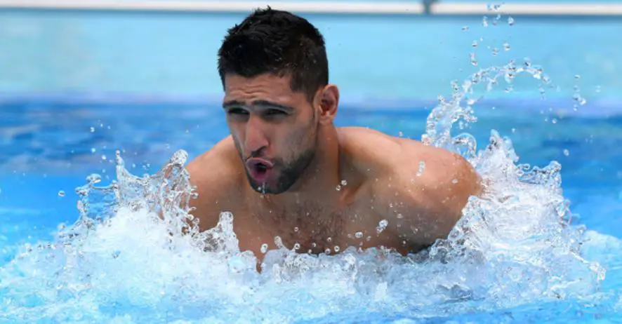 Amir Khan Swimming