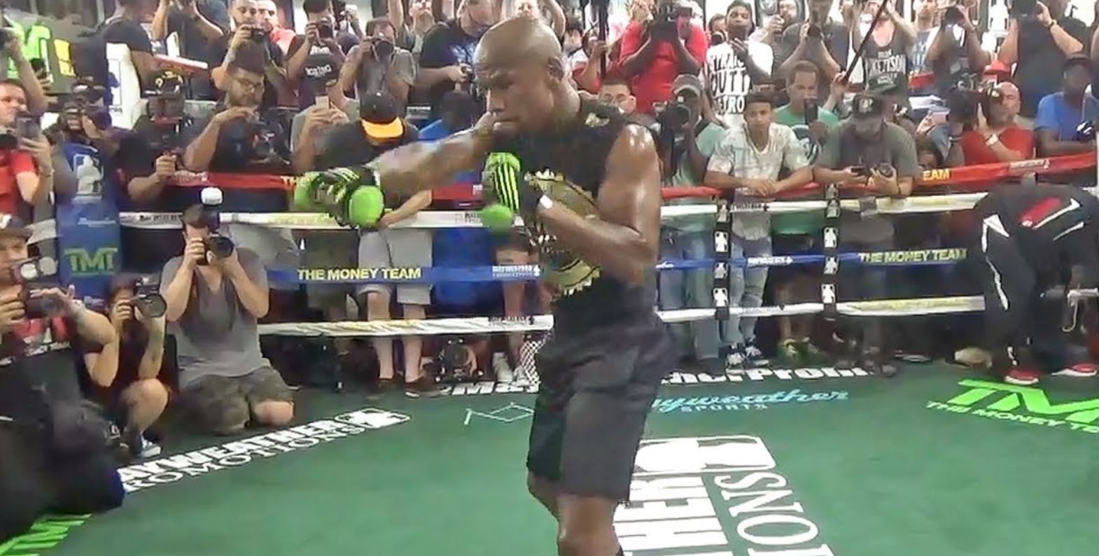 Mayweather Shadow Boxing