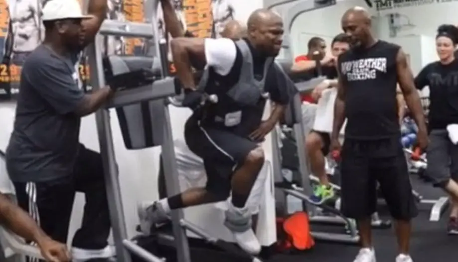 Mayweather Weighted Dips