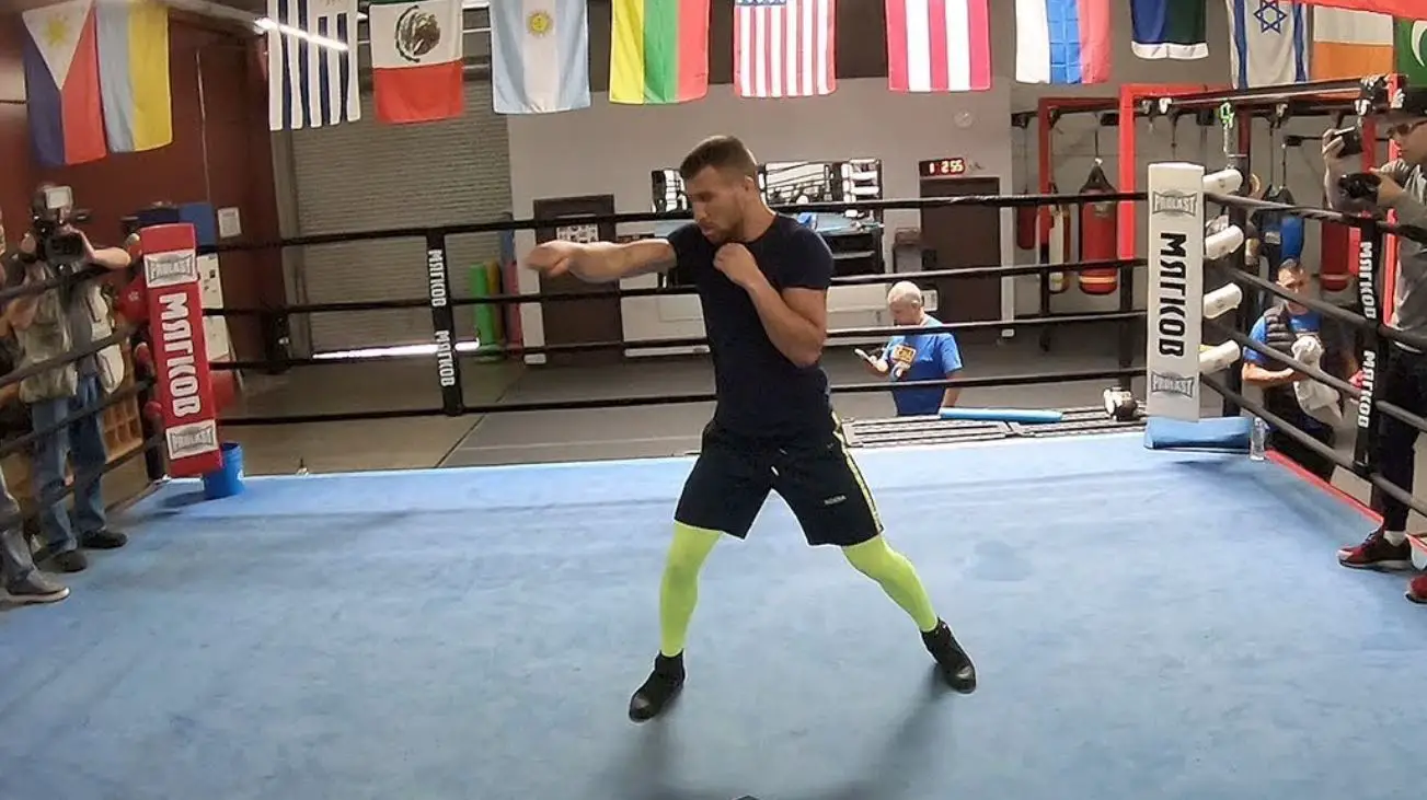 6 Shadow Boxing Combos to Keep Your Boxing Skills Sharp Outside of the Gym  - RockBox Fitness